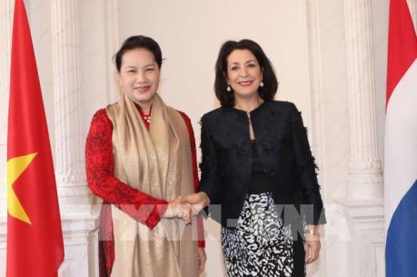 Chủ tịch Hạ viện Khadija Arib hội đàm với Chủ tịch Quốc hội Nguyễn Thị Kim Ngân