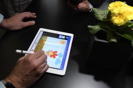 Apple trình làng Ipad học đường