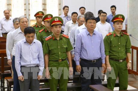 Xét xử vụ góp vốn 800 tỷ đồng vào OceanBank: Bị cáo Đinh La Thăng bị tuyên phạt 18 năm tù