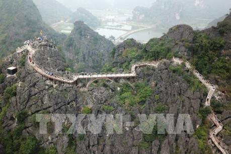 Bắt đầu tháo dỡ công trình xây dựng trái phép tại khu Tràng An cổ ở Ninh Bình