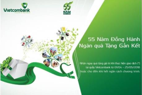 Vietcombank giảm 50% phí dịch vụ chuyển tiền mừng kỷ niệm 55 năm thành lập