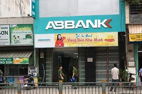 Điều tra một vụ cướp ngân hàng bất thành