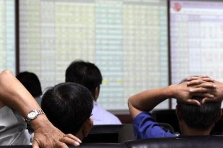 Chứng khoán ngày 26/8: VN – Index giảm gần 10 điểm