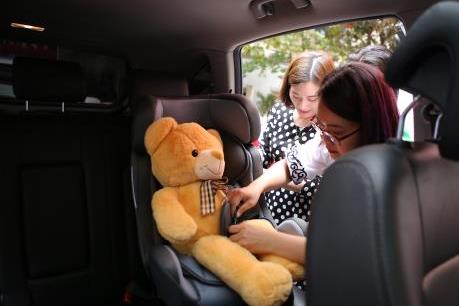 Không thắt dây an toàn có thể bị bật khỏi xe ô tô cao gấp 30 lần khi va chạm