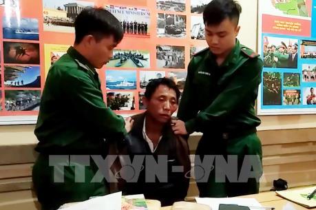 Bắt giữ vụ vận chuyển trái phép 18.000 viên ma túy tổng hợp và 2 bánh heroin