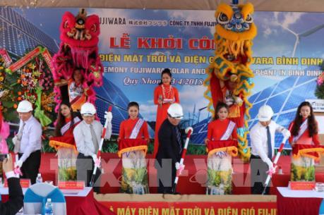 Khởi công dự án điện mặt trời và điện gió 100MW tại Bình Định