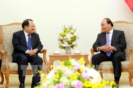 Thủ tướng Nguyễn Xuân Phúc tiếp Bộ trưởng Năng lượng và Mỏ Lào