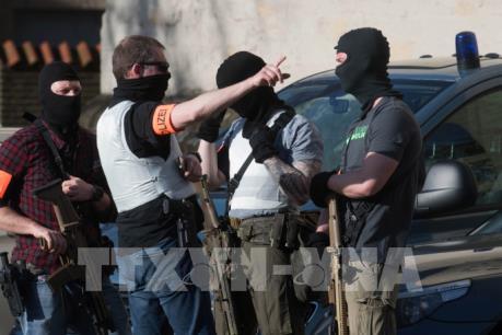 Đức: Xe "điên" lao vào đám đông, nhiều người thương vong