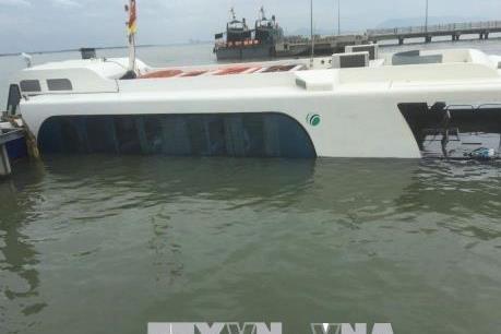 Thành phố Hồ Chí Minh trục vớt tàu cao tốc C3 để tìm nguyên nhân sự cố