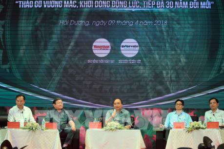 Thủ tướng Nguyễn Xuân Phúc đối thoại với nông dân