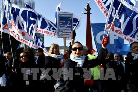 EU buộc các hãng hàng không phải bồi thường hành khách vì sự chậm trễ do đình công gây ra