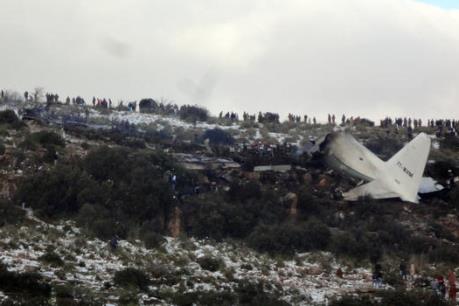 Rơi máy bay quân sự Algeria chở hơn 100 quân nhân