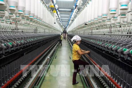 Mỗi năm, dệt may Việt Nam tiêu 3 tỷ USD cho năng lượng sản xuất