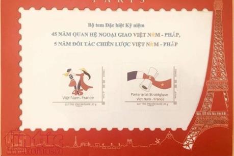 Phát hành bộ tem đặc biệt kỷ niệm quan hệ giữa Việt Nam và Pháp