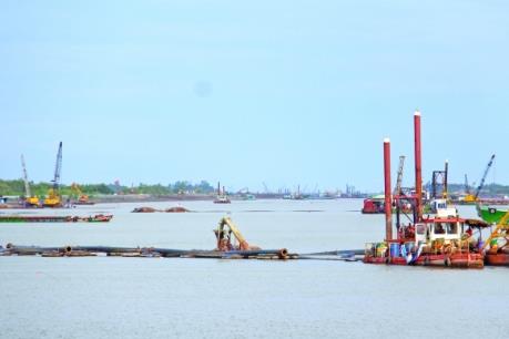 Vì sao giám đốc Ban quản lý dự án Hàng hải bị tước quyền điều hành 3 tháng?