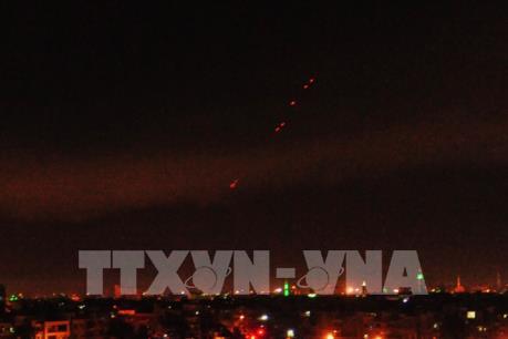 Phương Tây tấn công Syria: Mỹ sử dụng tên lửa hành trình Tomahawk