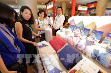 VIETNAM EXPO 2018: Hàng trăm hợp đồng được ký kết ngay tại hội chợ