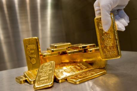 Giá vàng hôm nay 16/4: Vững mốc 37 triệu đồng/lượng