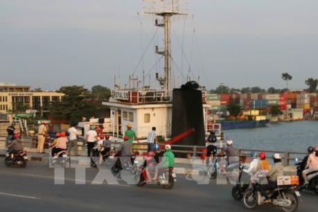 Vụ tàu hàng đâm va vào cầu Đồng Nai: Kiểm tra, đánh giá thiệt hại  kết cấu cầu