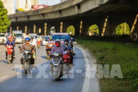 Bắc bộ trưa chiều trời nắng, Tây Nguyên và Nam bộ đề phòng tố, lốc, mưa đá và gió giật