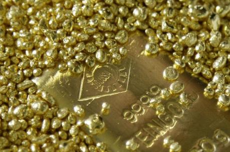 Giá vàng hôm nay 18/4: Đà tăng thu hẹp, vàng vẫn ở mốc 37 triệu đồng/lượng