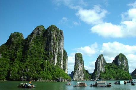 Vì sao du lịch Hạ Long "hot" dịp nghỉ lễ 30/4?
