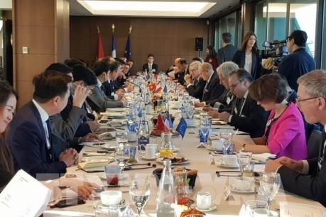 Pháp chia sẻ kinh nghiệm phát triển chính phủ điện tử với Việt Nam