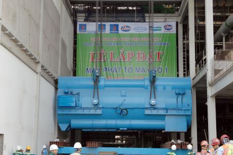 Lắp đặt thành công máy phát tổ máy số 1 nhiệt điện Sông Hậu
