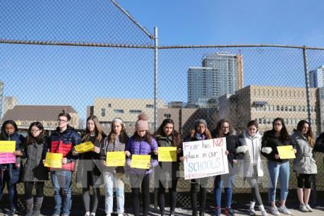 Học sinh Mỹ tuần hành quy mô lớn phản đối súng đạn