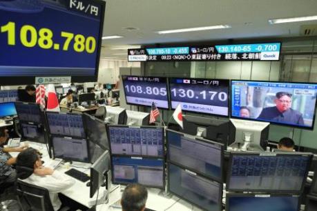 Chứng khoán châu Á đi xuống phiên đầu tuần