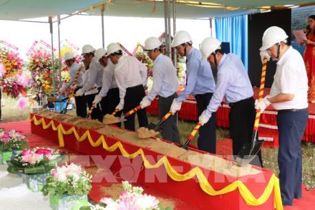 Khởi công dự án thủy lợi phía Tây sông Vàm Cỏ Đông