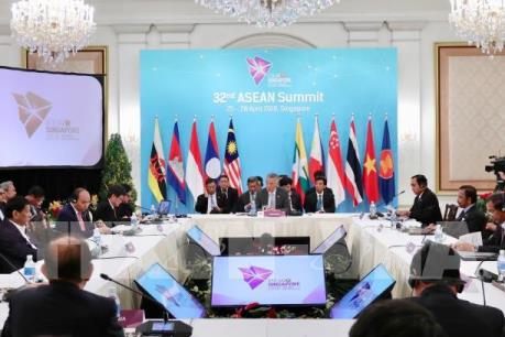 Phiên họp toàn thể Hội nghị cấp cao ASEAN lần thứ 32