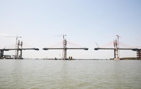 Hợp long cầu Bạch Đằng nối Quảng Ninh và Hải Phòng