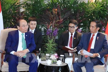 Thủ tướng Nguyễn Xuân Phúc tiếp xúc song phương bên lề Hội nghị Cấp cao ASEAN 32