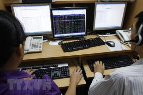 Chứng khoán 4/5: Thanh khoản sụt giảm, khối ngoại bán ròng mạnh