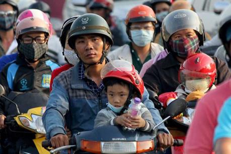 Để việc đội mũ bảo hiểm khi đi xe gắn máy phát huy hiệu quả