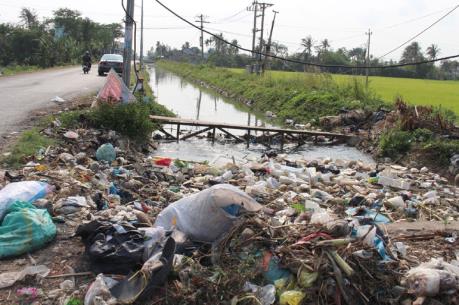 Báo động tình trạng lấn chiếm kênh mương ở Phú Yên