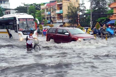 Thành phố Hồ Chí Minh: Nhiều nơi bị ngập trong cơn mưa lớn đầu mùa  ​