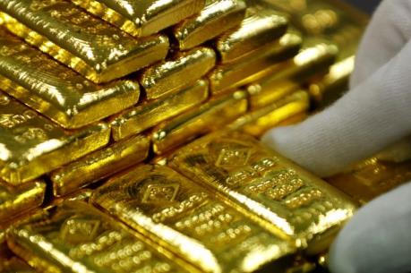 Thị trường vàng "bỏ qua" quyết định rút khỏi thỏa thuận hạt nhân Iran của Mỹ