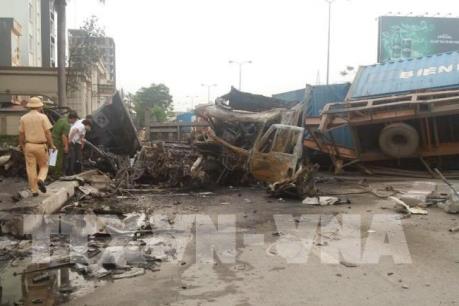 Hải Phòng: Hai xe container va chạm, hai người thiệt mạng