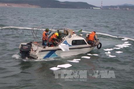 Quảng Bình tổ chức tập huấn ứng phó với sự cố tràn dầu