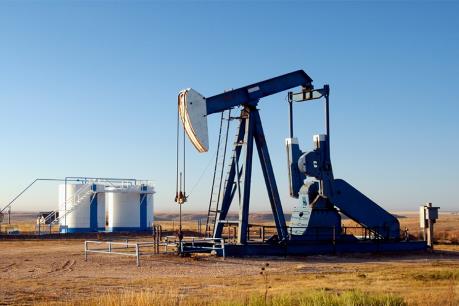 Giá dầu châu Á rời khỏi mức “đỉnh” ở phiên trước