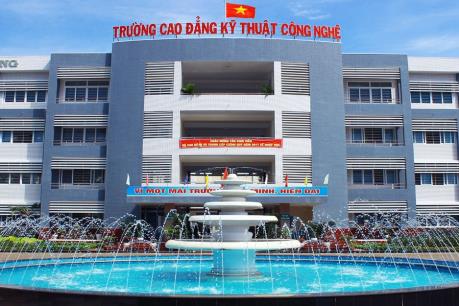 Trường cao đẳng Kỹ thuật Công nghệ được đánh giá tốt theo tiêu chuẩn của Vương quốc Anh