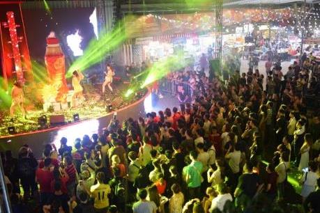 Phố Hàng nóng “thách thức” giới trẻ Đà Nẵng