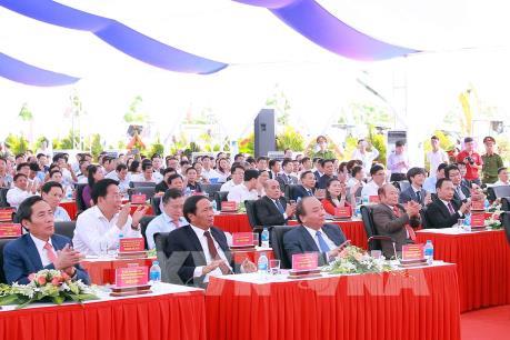 Thủ tướng thị sát một số công trình kinh tế xã hội trọng điểm tại Hải Phòng