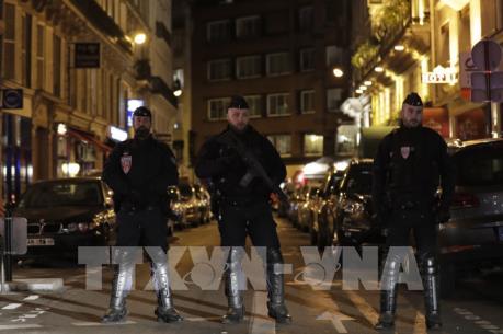 Vụ tấn công bằng dao tại Paris: Cảnh sát mở rộng điều tra, bắt giữ bạn của thủ phạm
