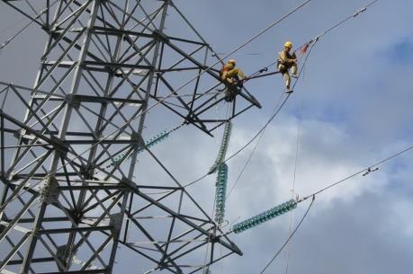 EVNNPT tiếp nối truyền thống – Bài 5: Điểm sáng là thu xếp vốn