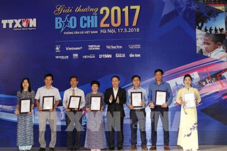 Trao Giải báo chí Thông tấn xã Việt Nam 2017
