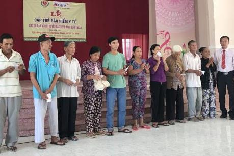 HDBank trao tặng gần 500 thẻ Bảo hiểm y tế cho các hộ nghèo tại Bình Thuận
