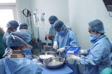 Bệnh viện Trung ương Huế thực hiện thành công ca ghép tim xuyên Việt